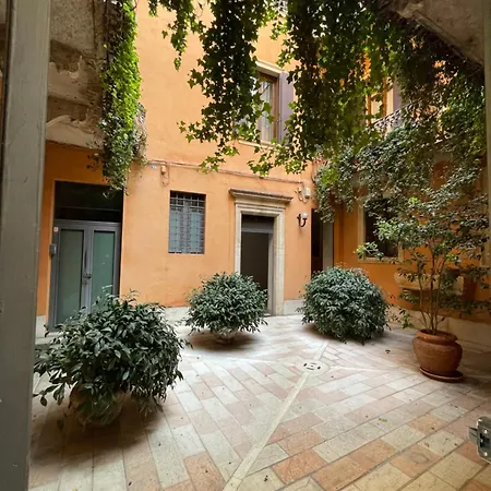 Anastasia 32 Verona